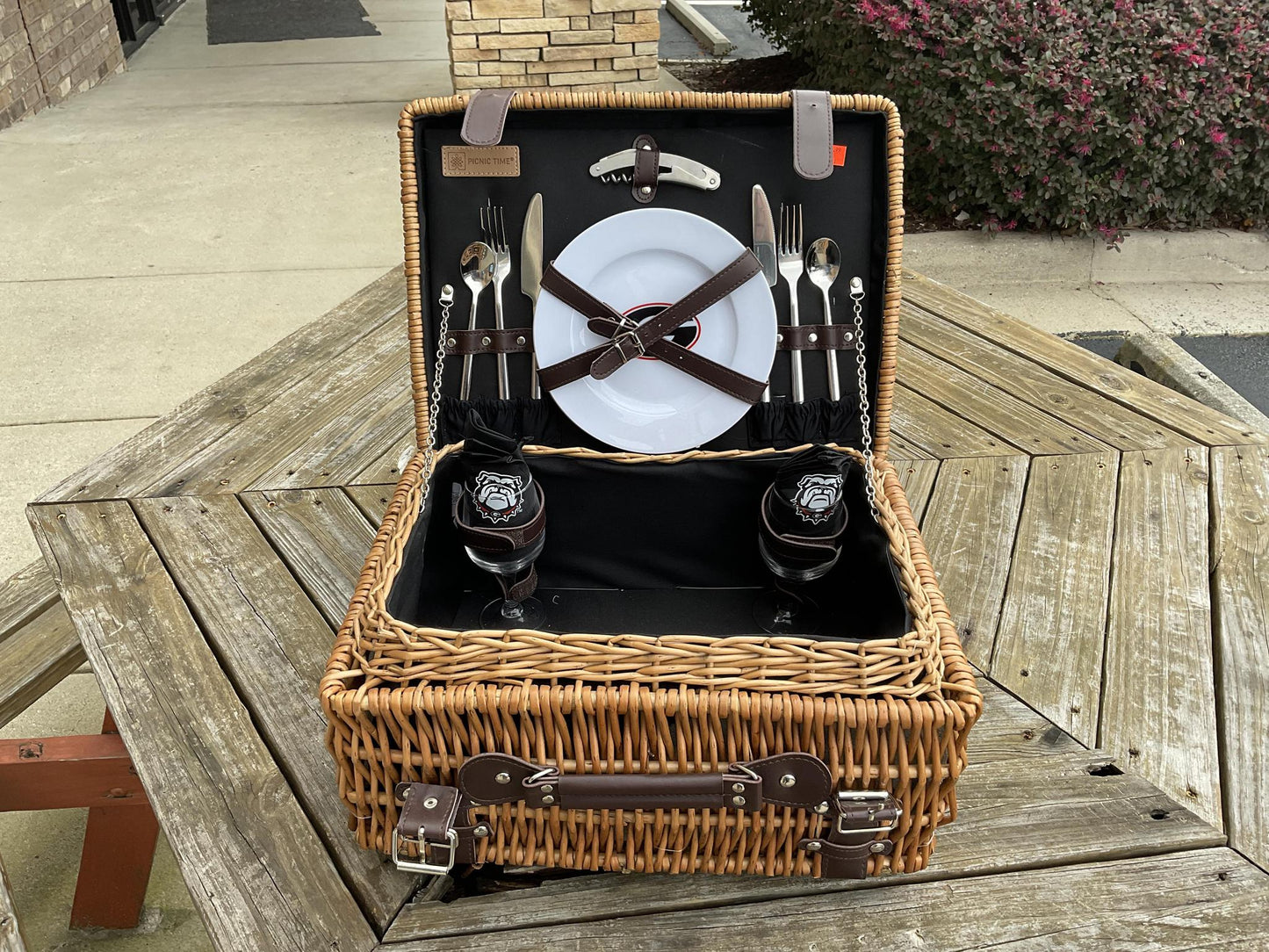 Picnic Time UGA Picnic Basket Set