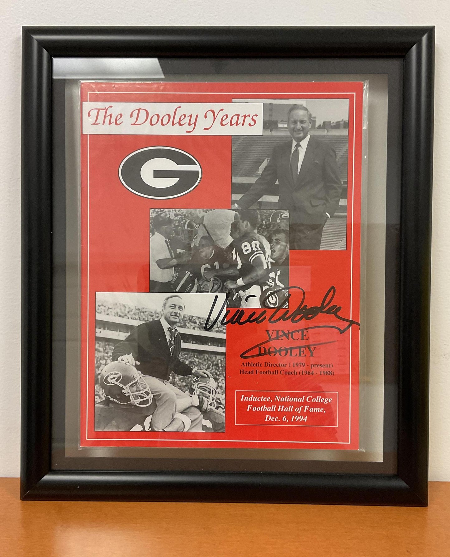 Georgia Bulldogs Vince Dooley Auto on Dooley